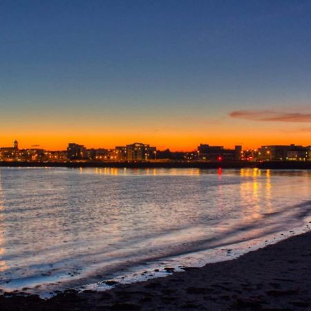 Salthill Village 3 Bed Apartment Galway Exteriör bild
