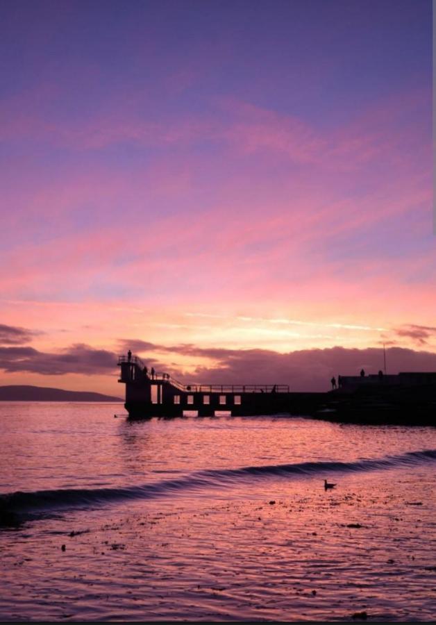 Salthill Village 3 Bed Apartment Galway Exteriör bild